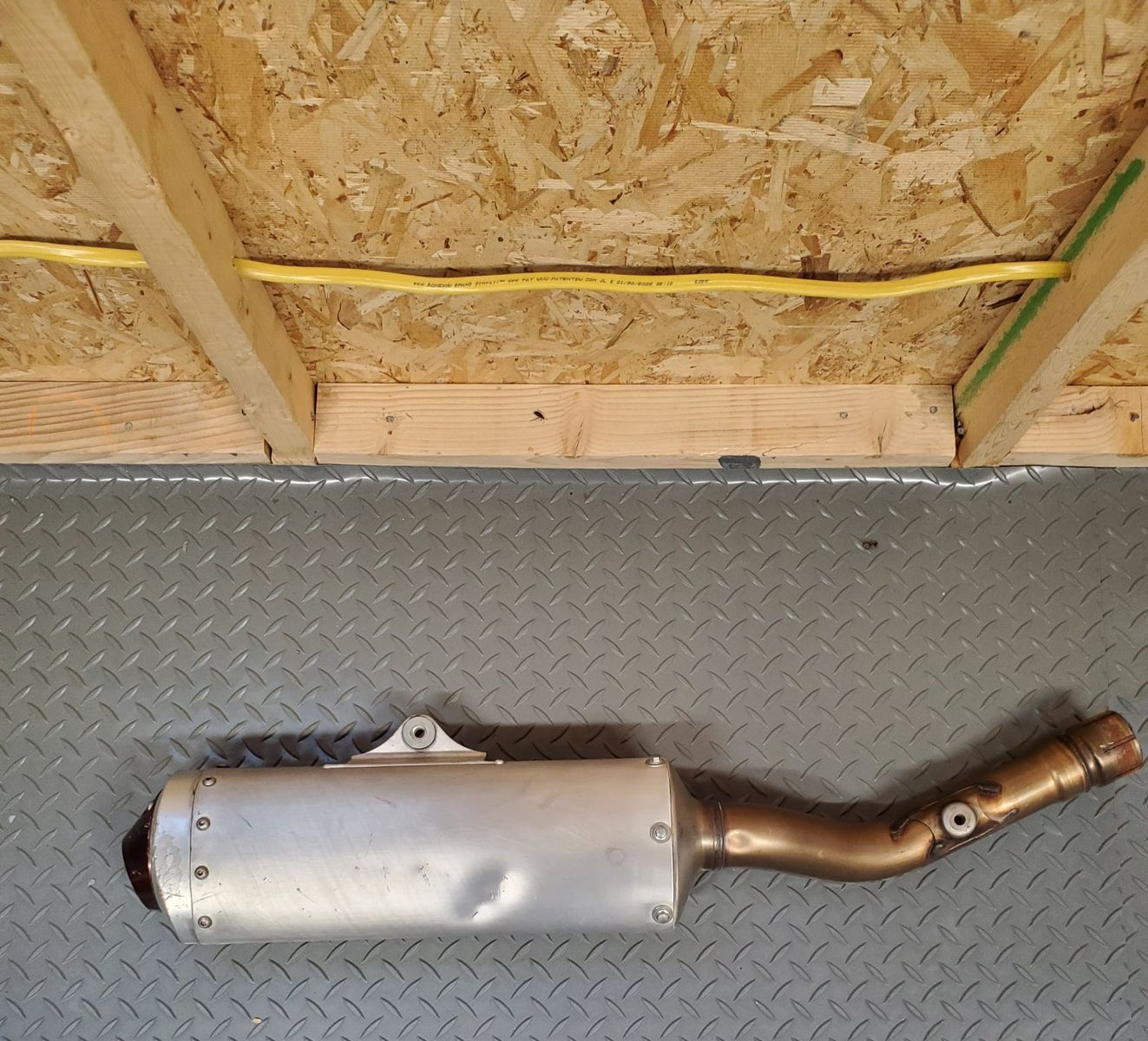 Main image 3