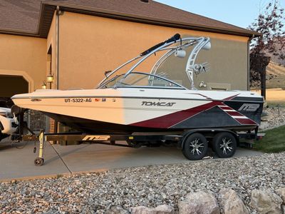 2012 MB. Sports Wakesurf Boat
