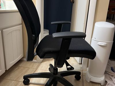 Adjustable office chair