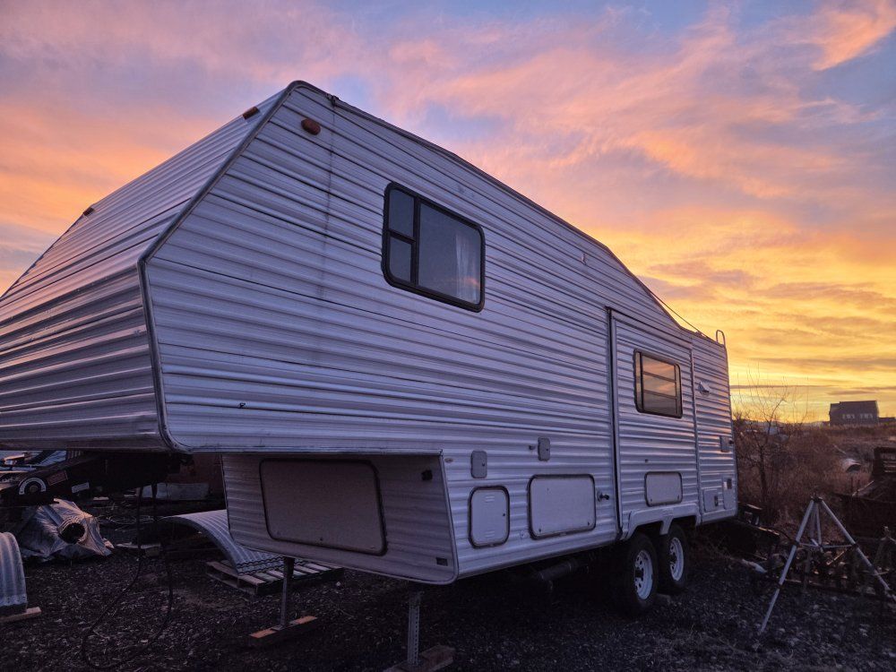 2004 Skyline Normad 5th wheel