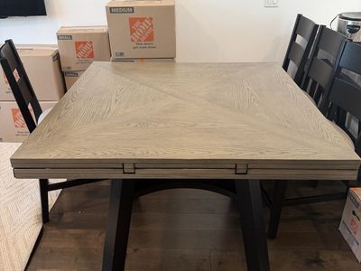 Costco Convertible Square to Round Dining Table Set with Chairs