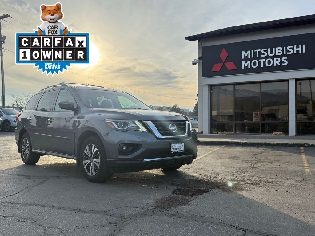2017 NISSAN PATHFINDER SV