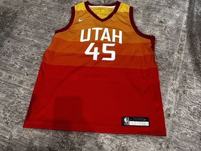 Donovan Mitchell jersey
