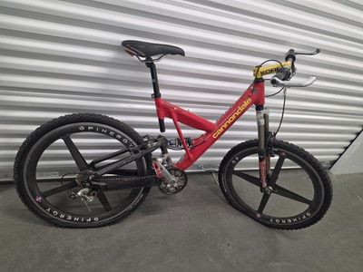 Vintage Cannondale Super V 700 Comp mountainbike