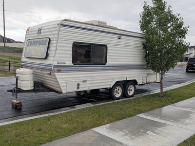 Komfort Bumper Pull Travel Trailer Camper with Kitchen & Bathroom