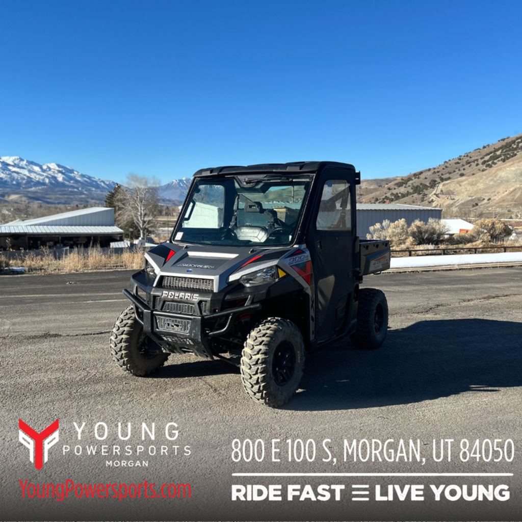 2019 Polaris® Ranger XP® 900 EPS Premium Silver Pearl