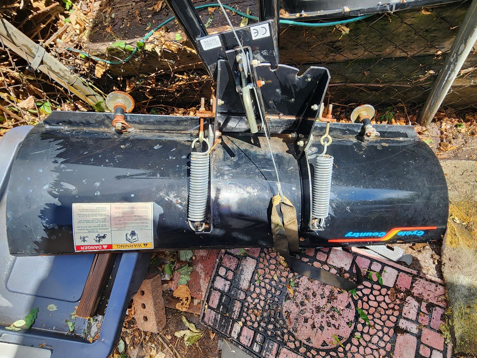 Main image 6