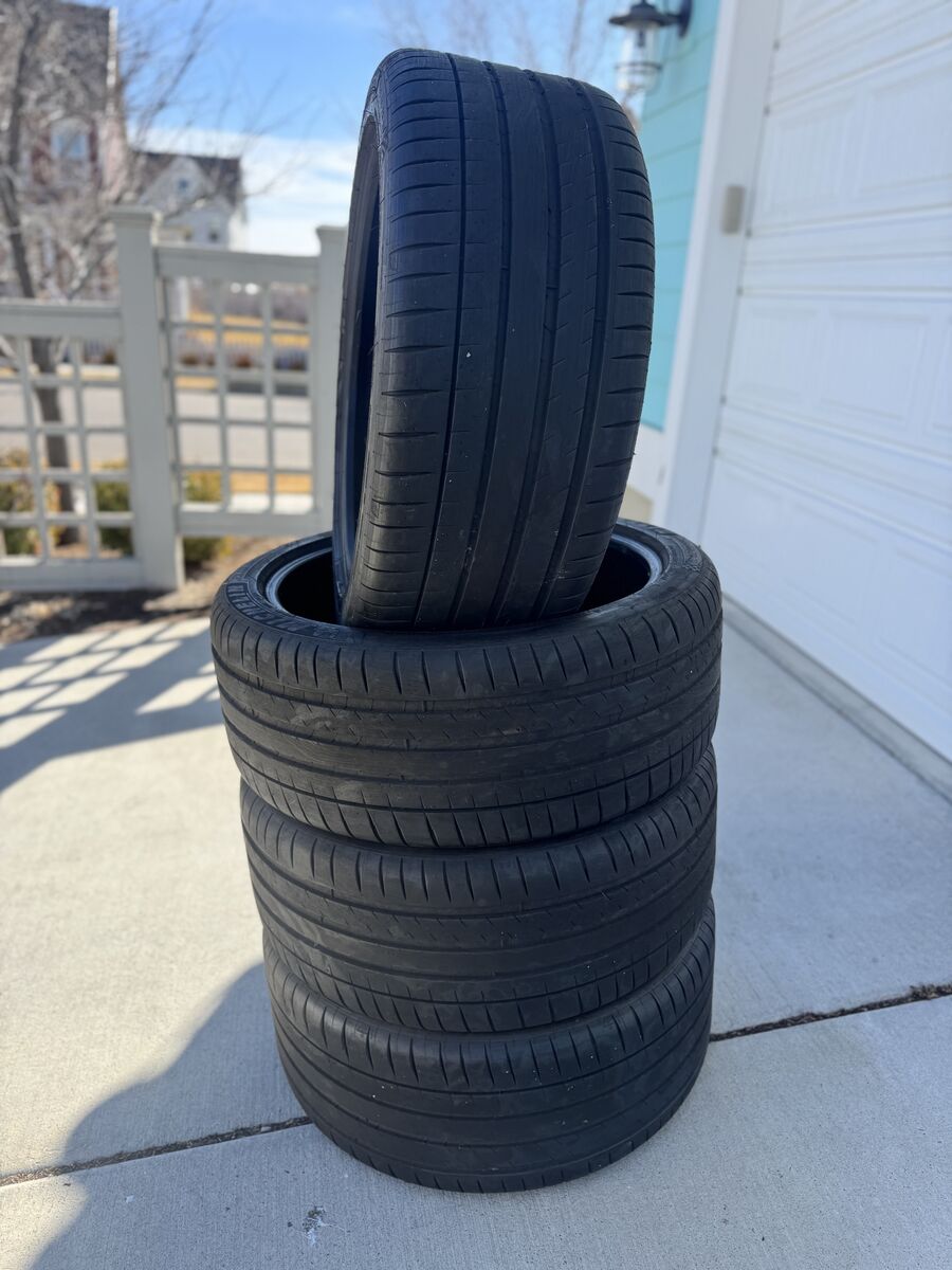 Michelin 265/ 40 ZR 21 Racing Tires