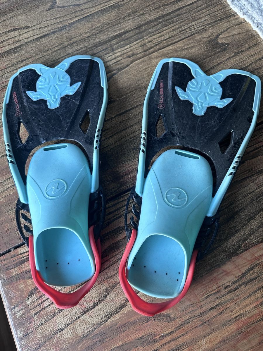 US Divers Sea Lion Fins Kids' Size MD (US 1-4) Blue/Black with Mesh Carry Bag