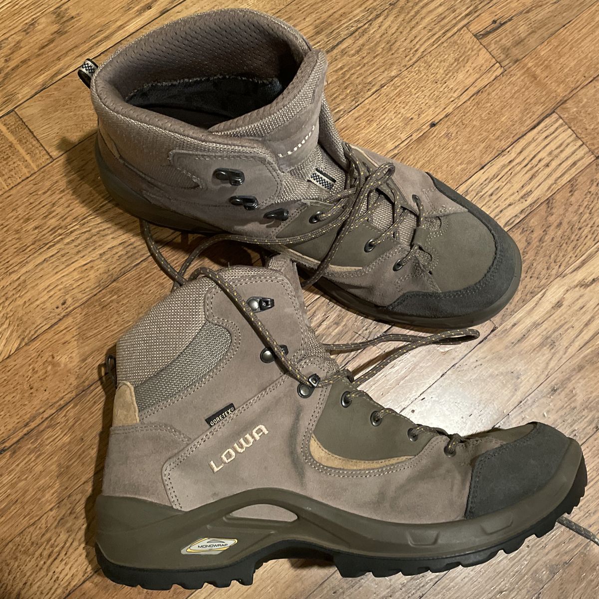 Lowa Tempest Goretex Hiking Boots Sz 12
