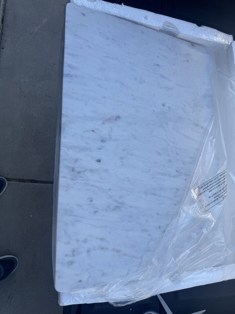 Marble Countertop / Vanity Top 24 in x 17 in x 5/8 in
