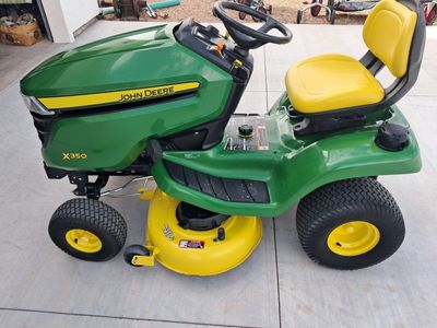 John Deere x350 Riding Mower