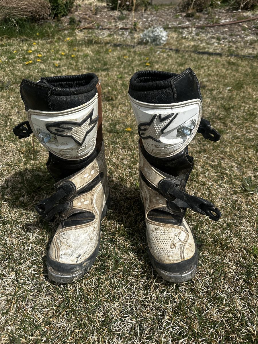 Alpine star ATV/motorcycle boots