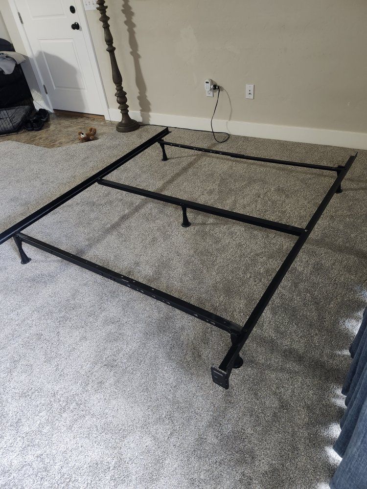 Sturdy Queen Adjustable Metal Bed Frame Black