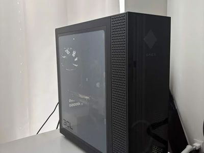 Gaming PC (1 TB SSD, 16 GB RAM)