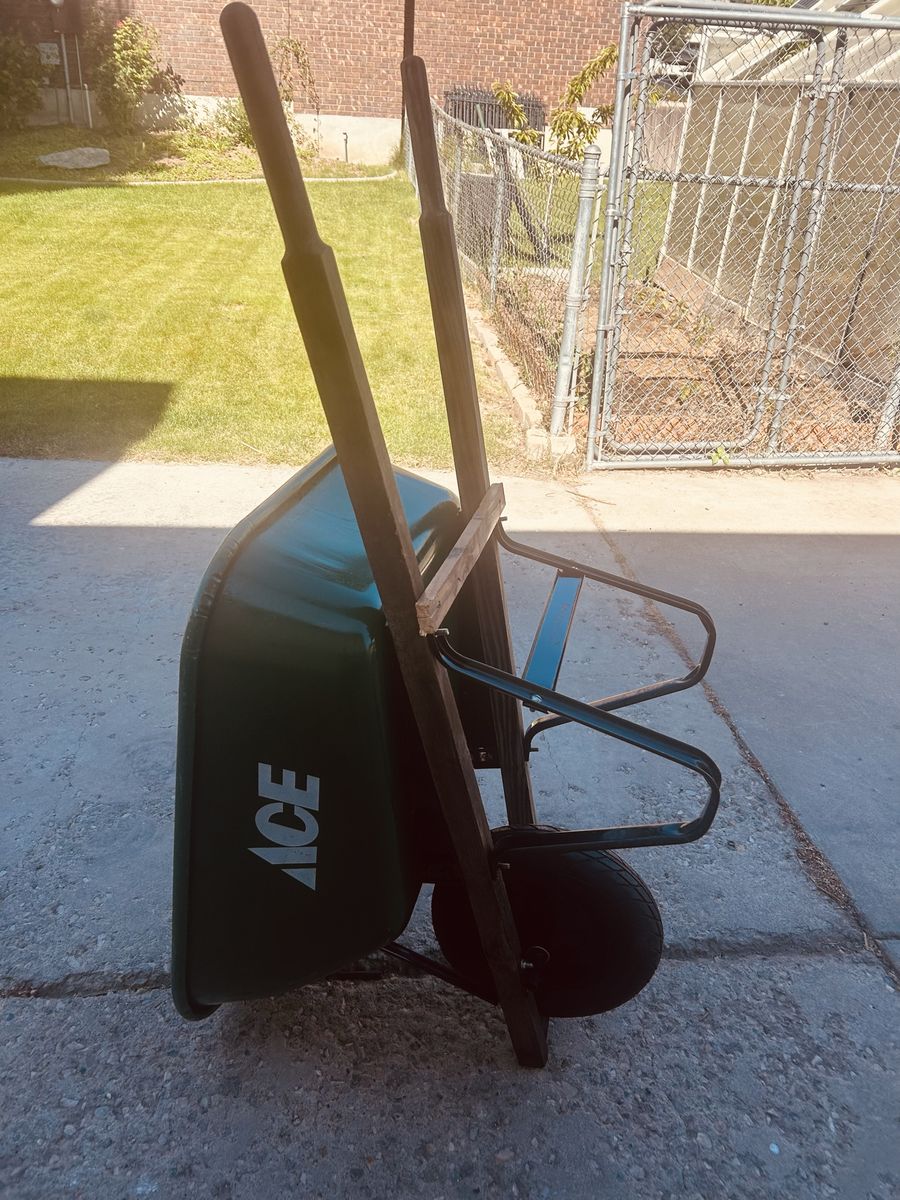Wheelbarrow