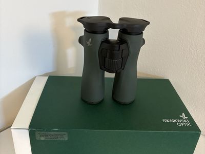 Swarovski NL Pure 12x42