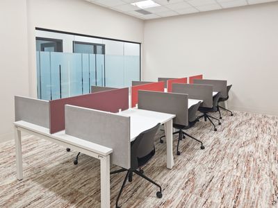 Maximize Productivity: Get Your Ideal Desk Today!