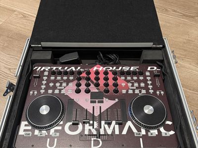American Audio VMS4 DJ Controller - 4 channel audio - midi controller