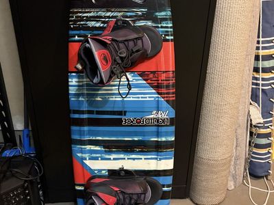 Liquid Force Trip 138 Wakeboard with Bindings