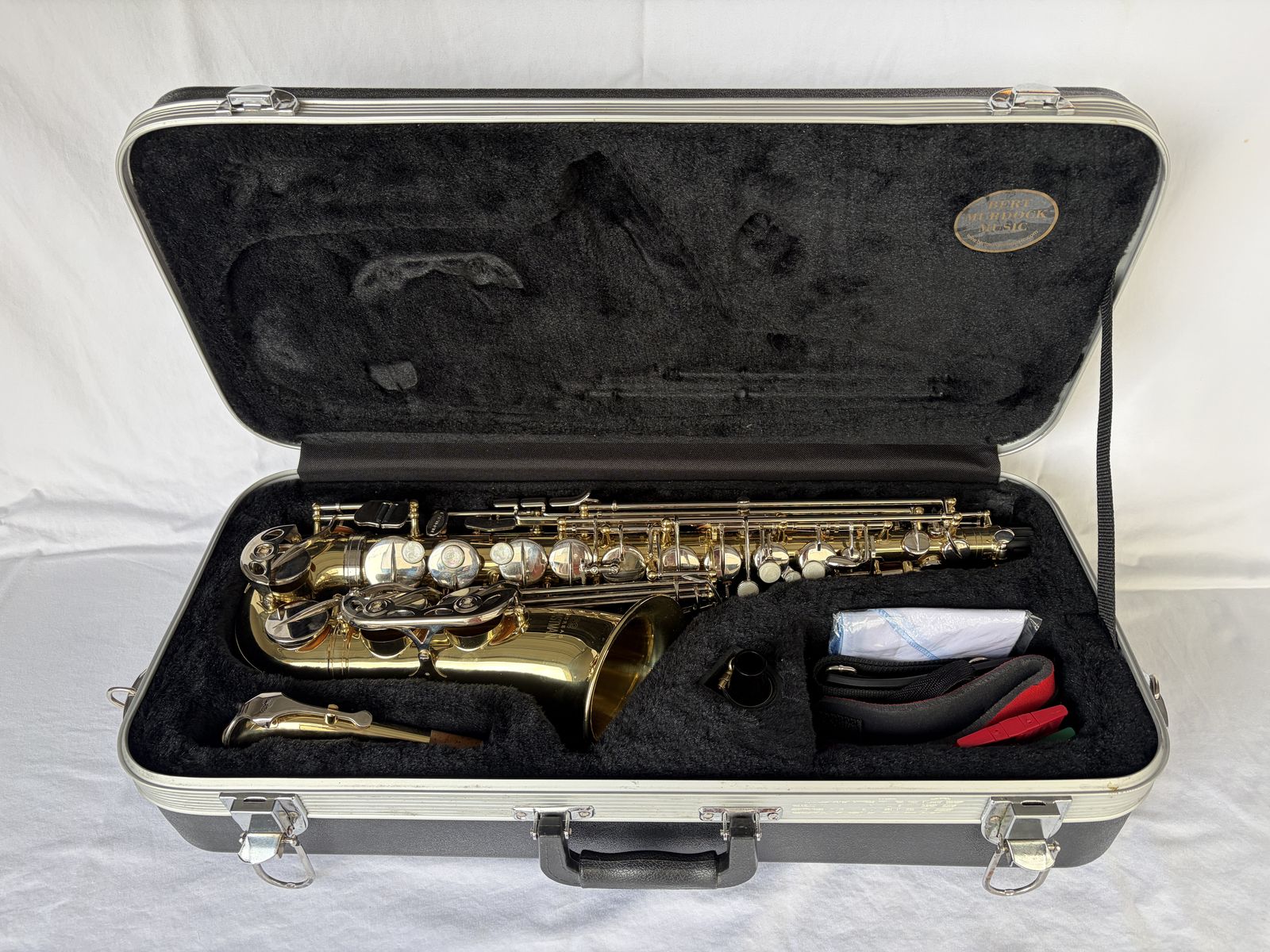 Eastman EAS240 Alto Saxophone for student - like new