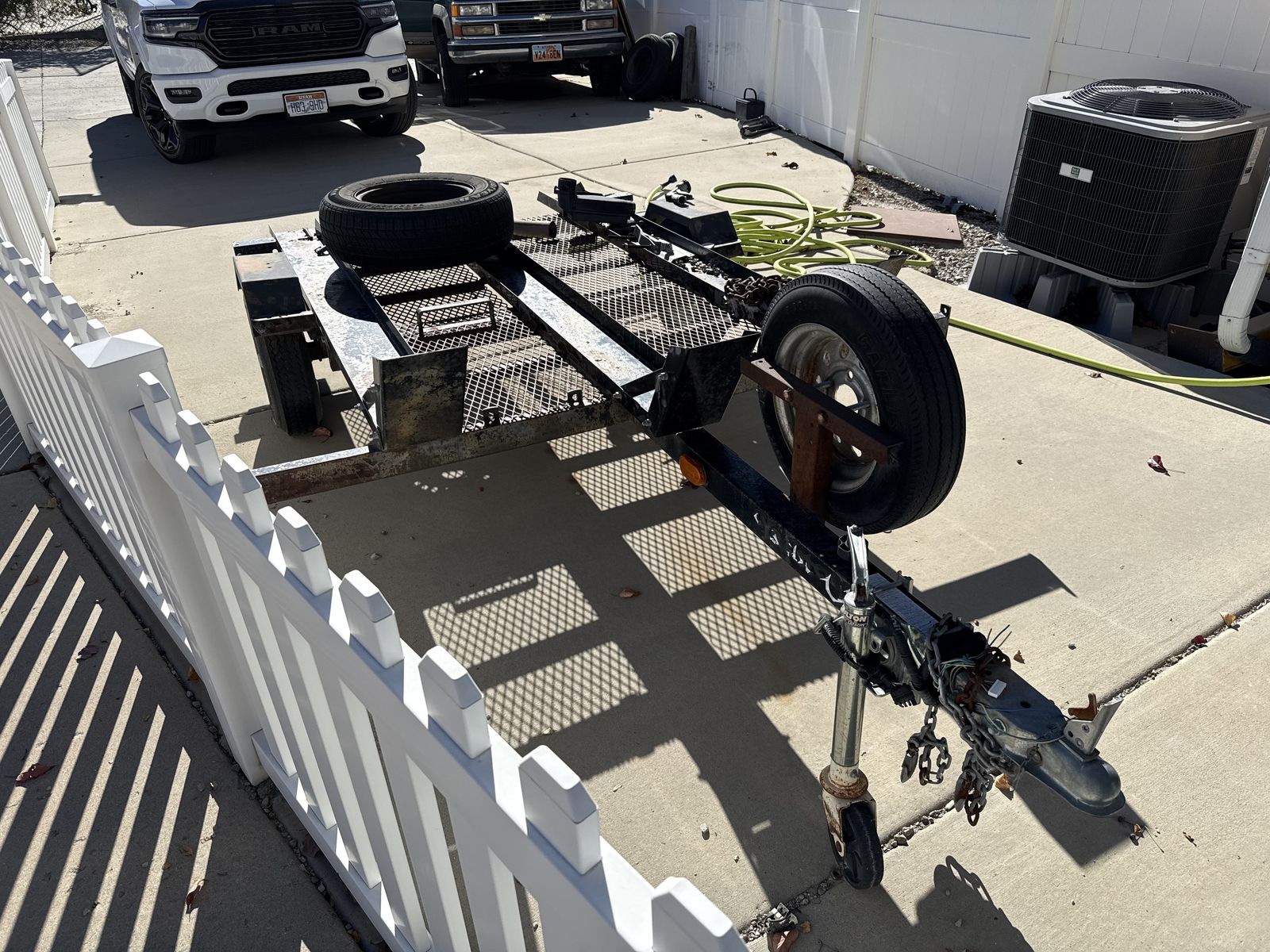 Motorcycle trailer 3-bikes