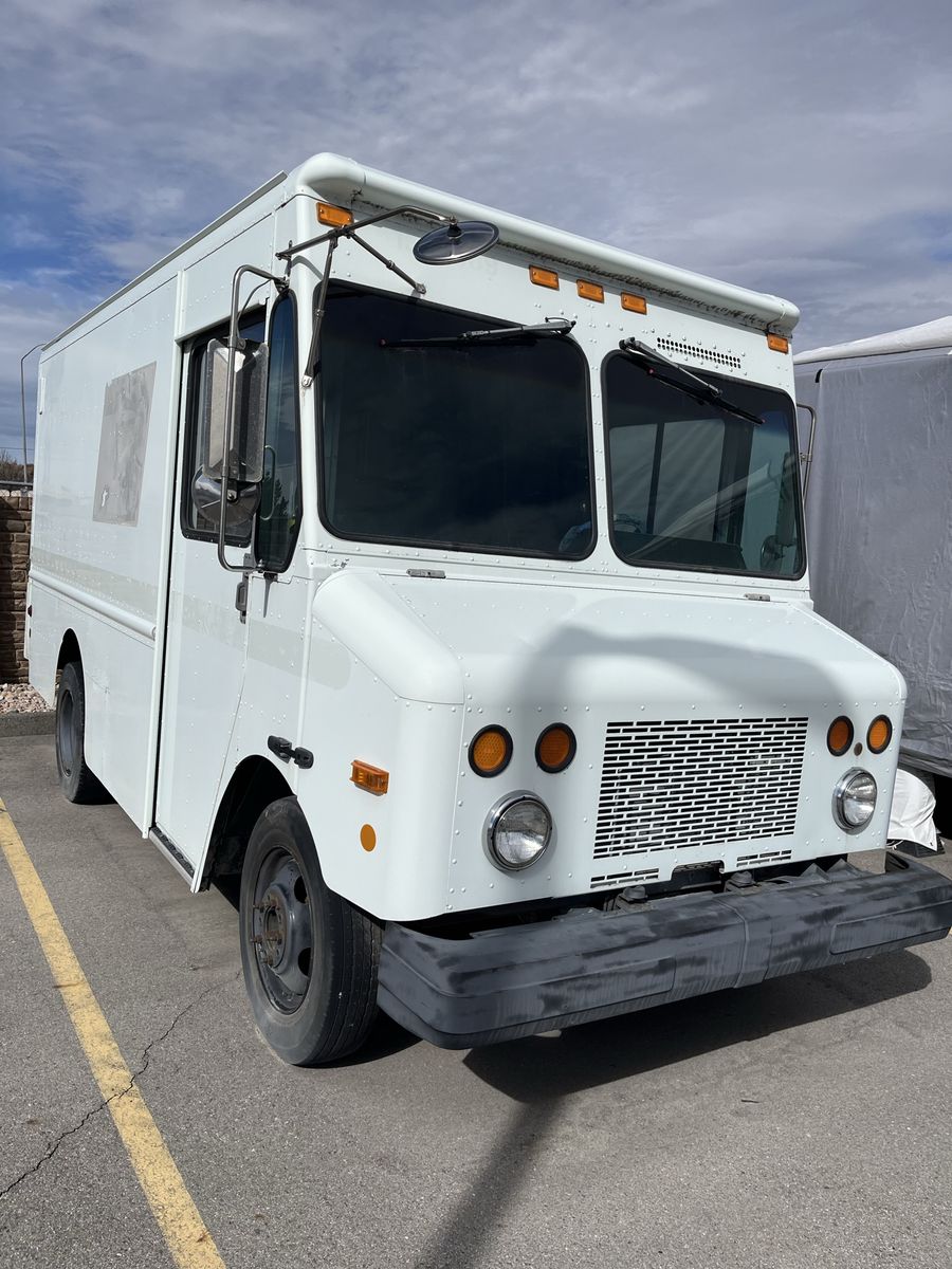 2001 Workhorse P42 