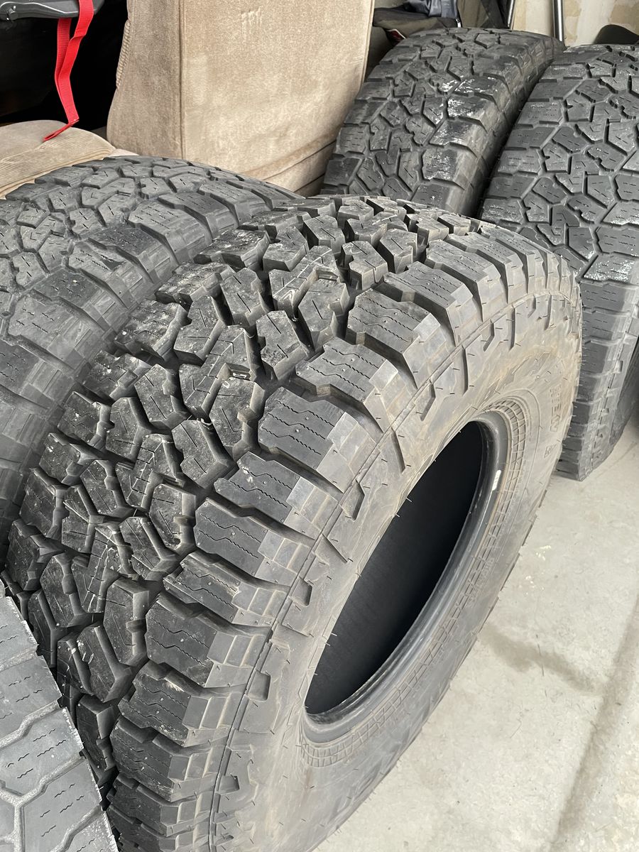 35/12.5/17 Falken Wildpeak At