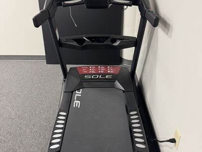 Sole F63 Treadmill like new