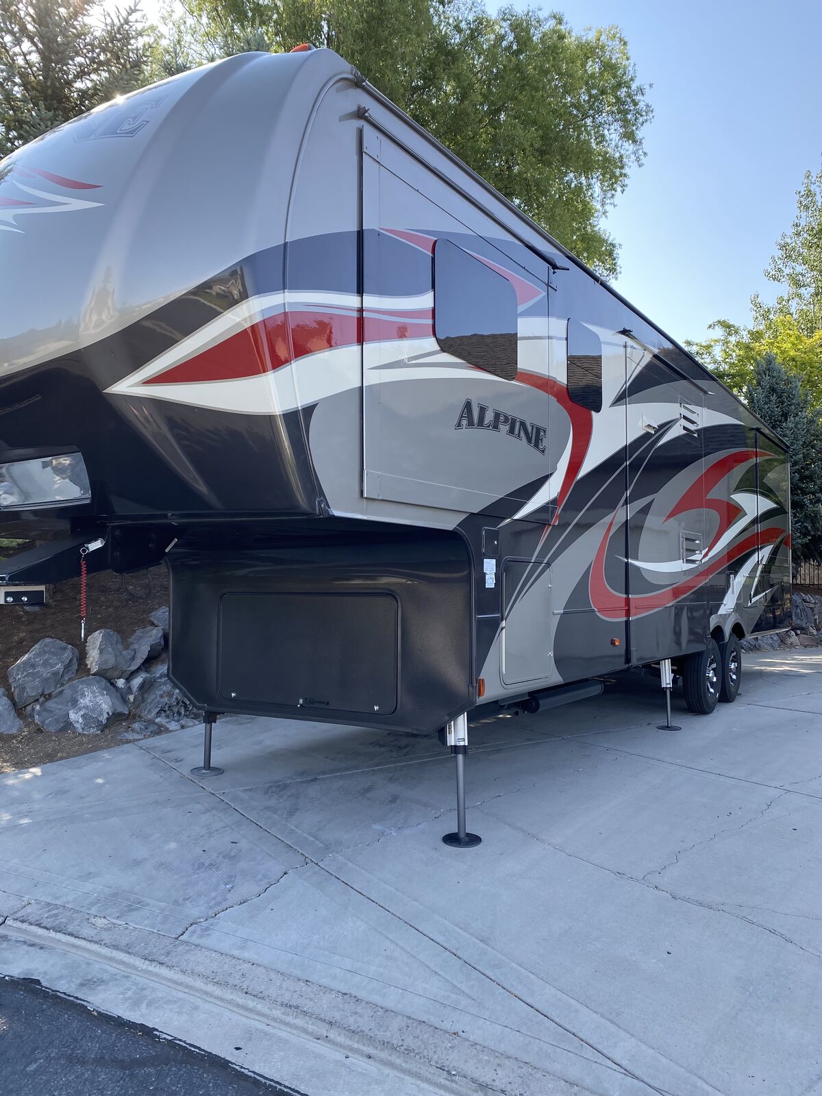 2016 Keystone Alpine 3660FL