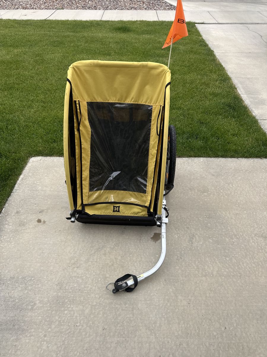 Burley Bee 1-2 Child Bike Trailer Yellow/Black - Excellent Condition, Ready for Adventure