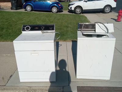 Working Washer and dryer set (free)