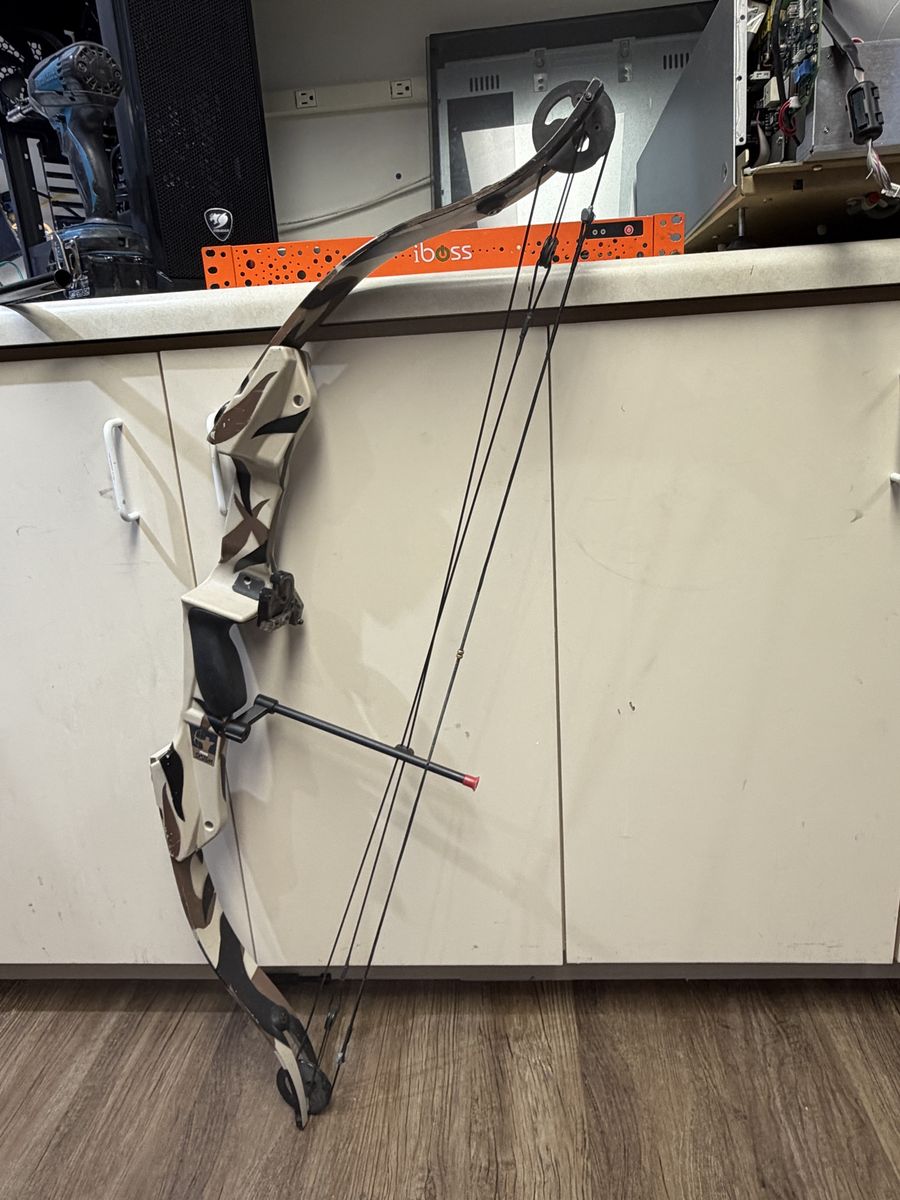 Golden Eagle Compound Bow - PREDATOR SYSTEM
