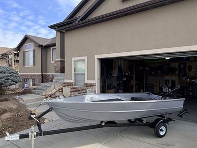 Extra Wide V-Hull Fishing Package