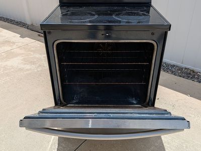Samsung Oven & Radient Heat Cooktop