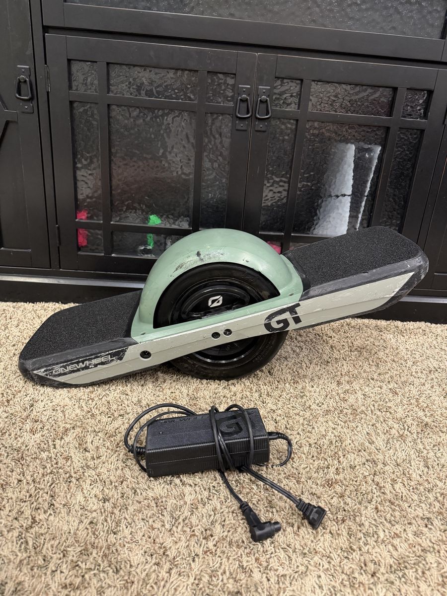 Onewheel GT Electric Skateboard with Charger - Great Condition