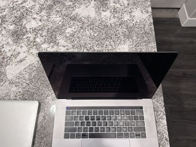 2017 MacBook Pro 15" - 16GB RAM - 512GB SSD - Touch Bar