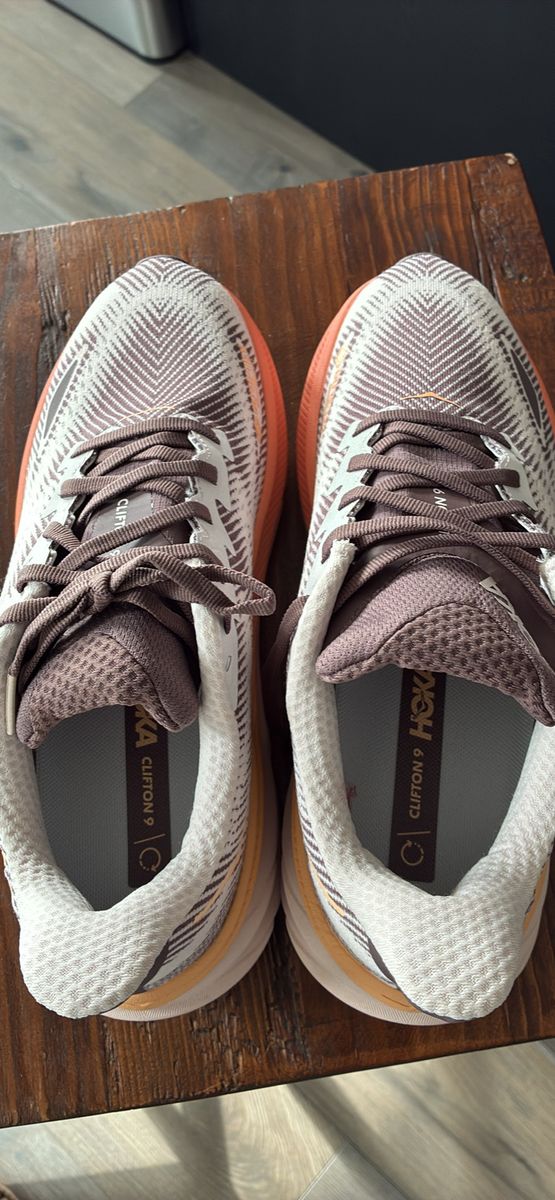Brand new GTX Clifton 9 women size 9.5