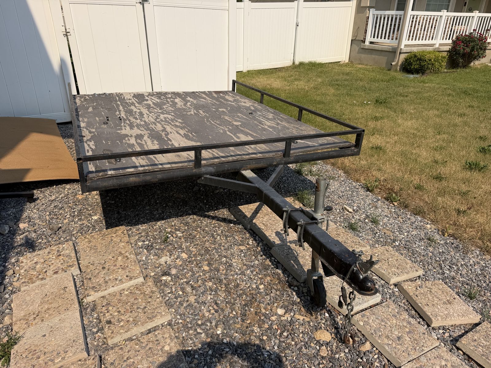 Utility Trailer - Flatbed, Single Axle, Heavy Duty Frame