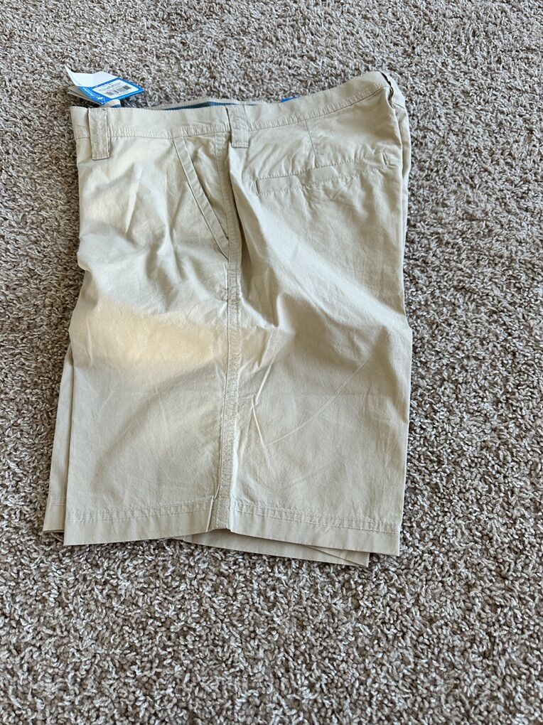 BNWT Columbia Men’s Washed Out Shorts Size 32