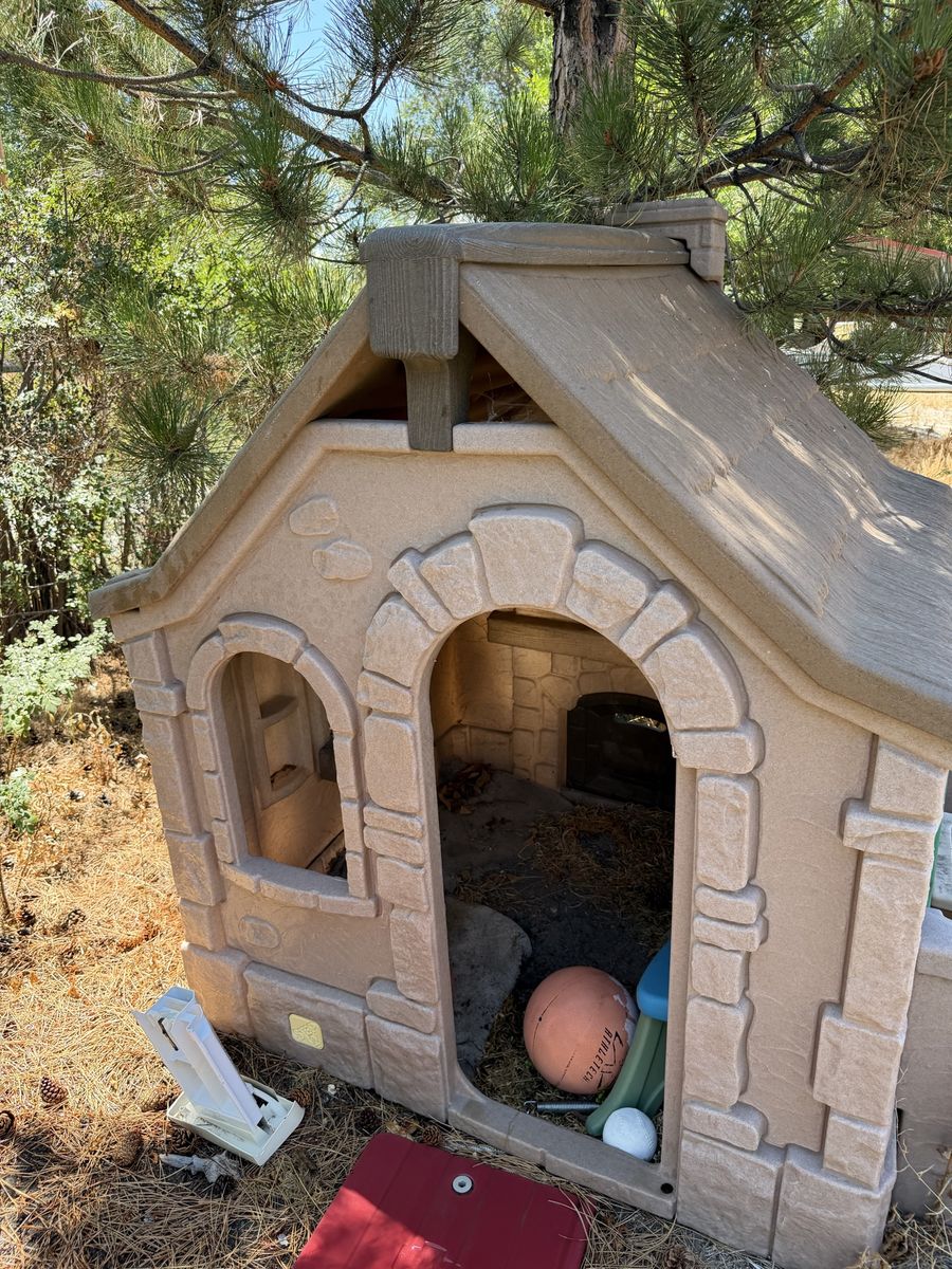 Kids Outdoor Plastic Playhouse - Tan Cottage