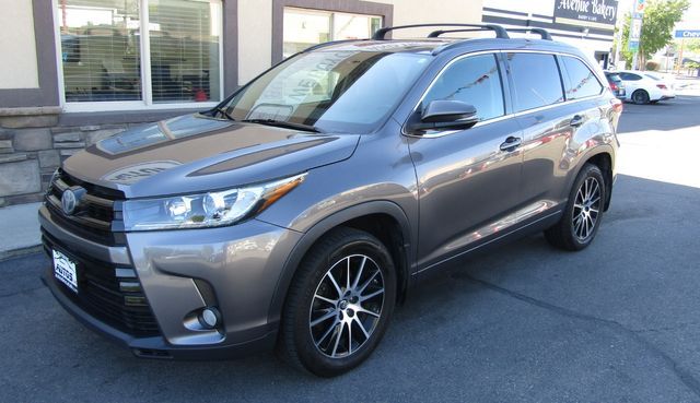 2017 Toyota Highlander SE