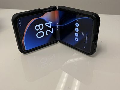 2025 Motorola RAZR 256GB (Boost Mobile Locked.