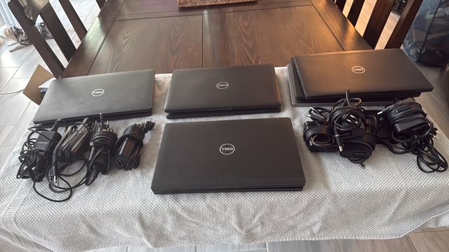 lot of 8 dell laptop