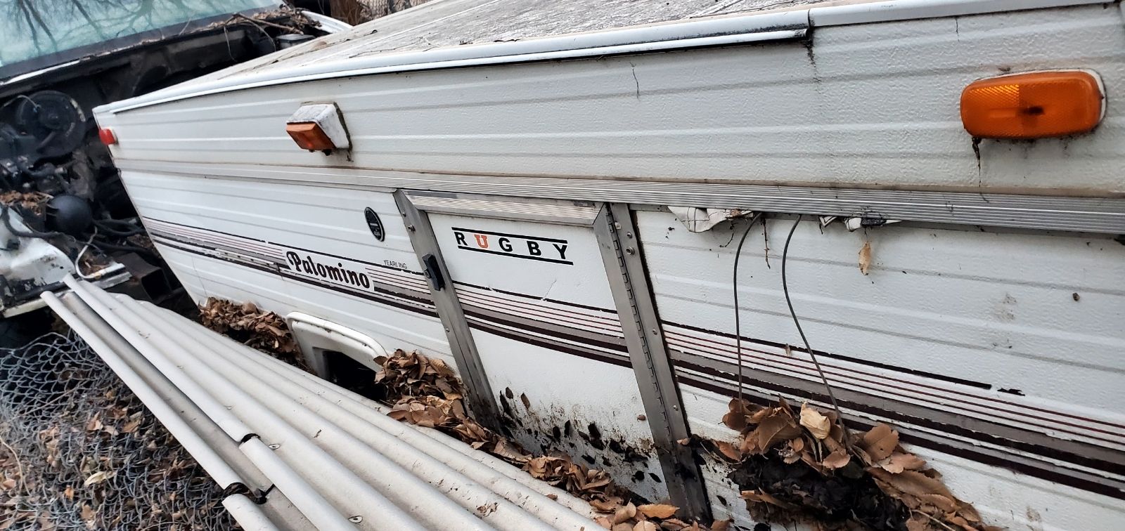 Vintage Palomino "Rugby" Model Pop-Up Camper