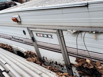 Vintage Palomino "Rugby" Model Pop-Up Camper