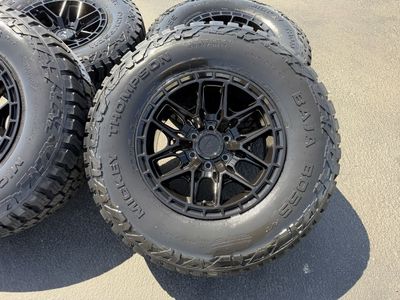 17” Arena 6 lug 6x135 F150 33” Mickey AT 285/70R17