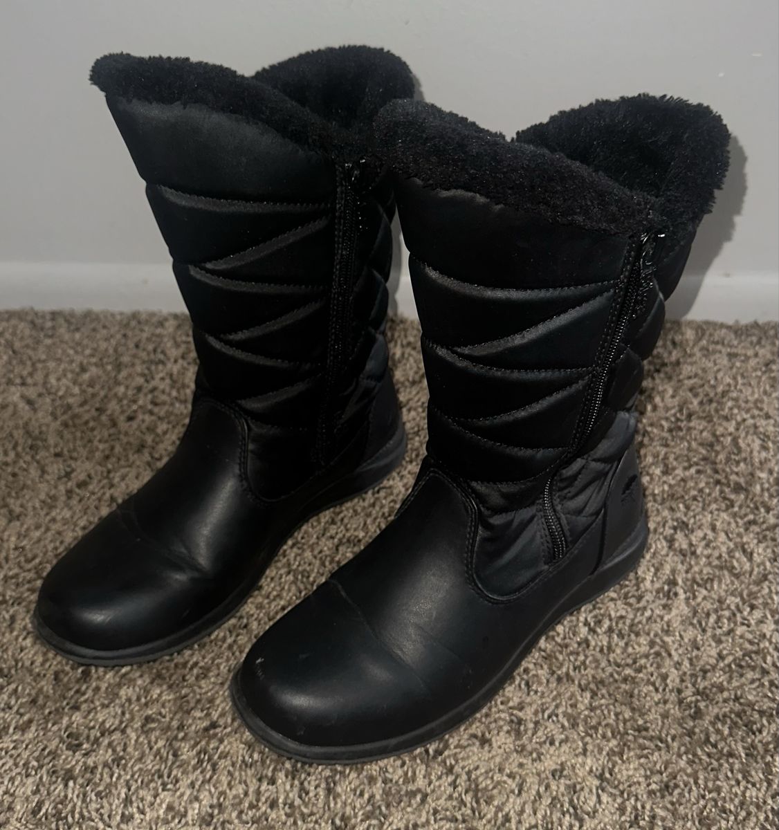 Totes Black Quilted Winter Boots with Faux Fur Lining