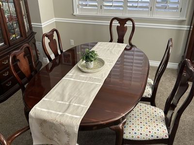 9 piece Thomasville Dining room set