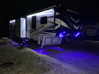 2021 Keystone Raptor Fifth Wheel Toy Hauler 423